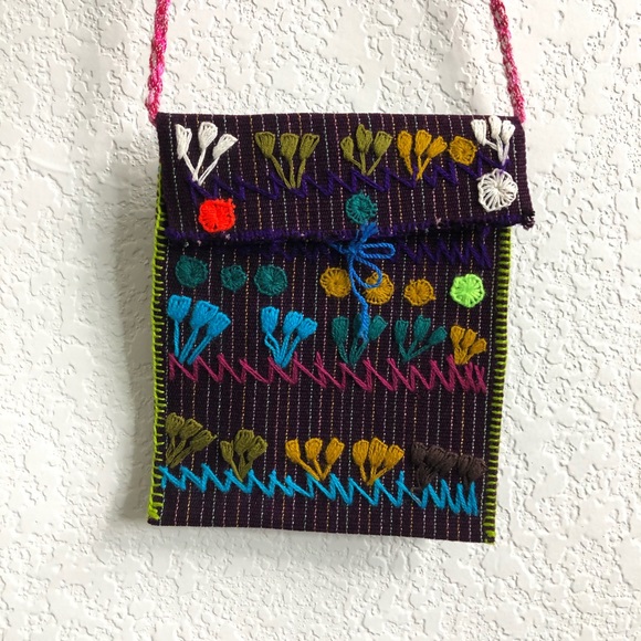 Costume Baldor Mexican Handmade Embroidered Floral Cross Body Bag - Picture 2 of 11